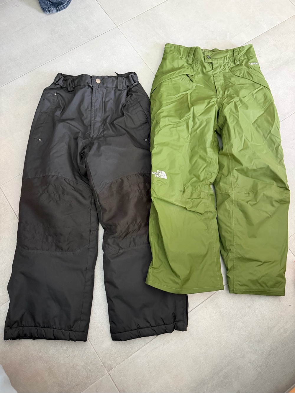 The North Face Kids Green and Black Snow Pants - Waterproof Winter Joggers